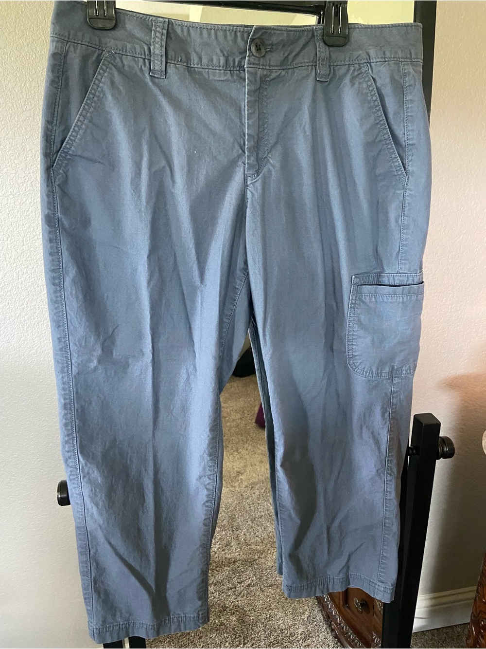 Eddie Bauer Women's Slate Blue Capris